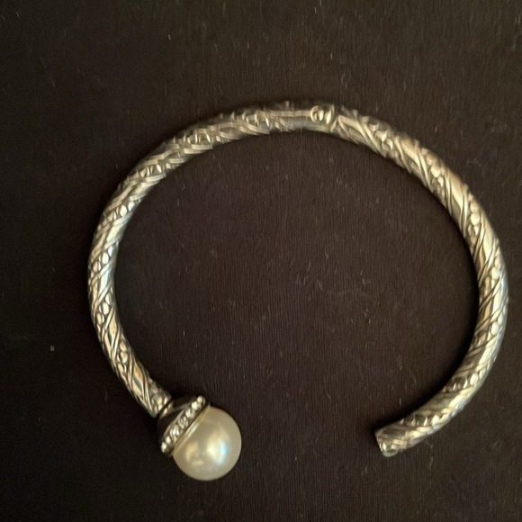 Brighton Hinged charm bracelet - Picture 1 of 3